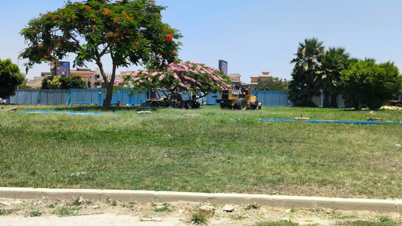 دء أعمال التجريف في إحدى أكبر حدائق العبور، يعتقد بعض السكان أنها تتم لحساب شركة ريفلكت.