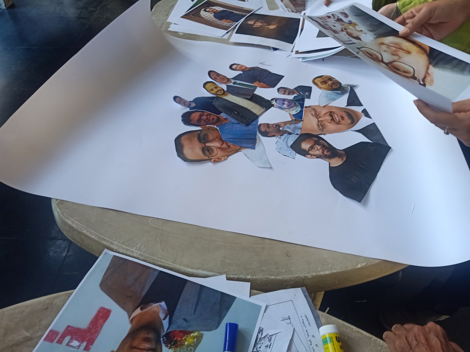 Preparing portraits of imprisoned journalists for solidarity posters.