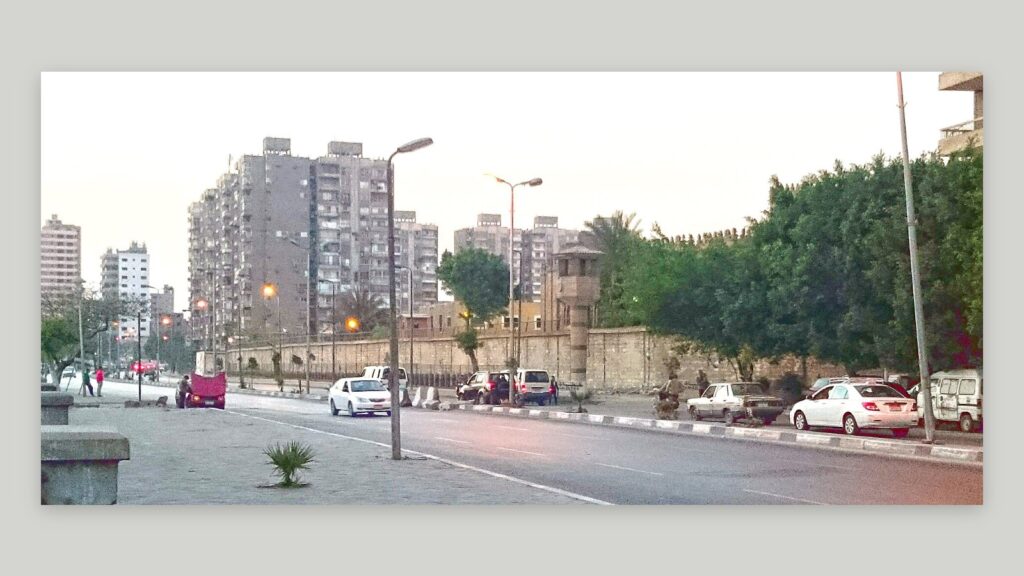 مبنى سجن طرة في القاهرة